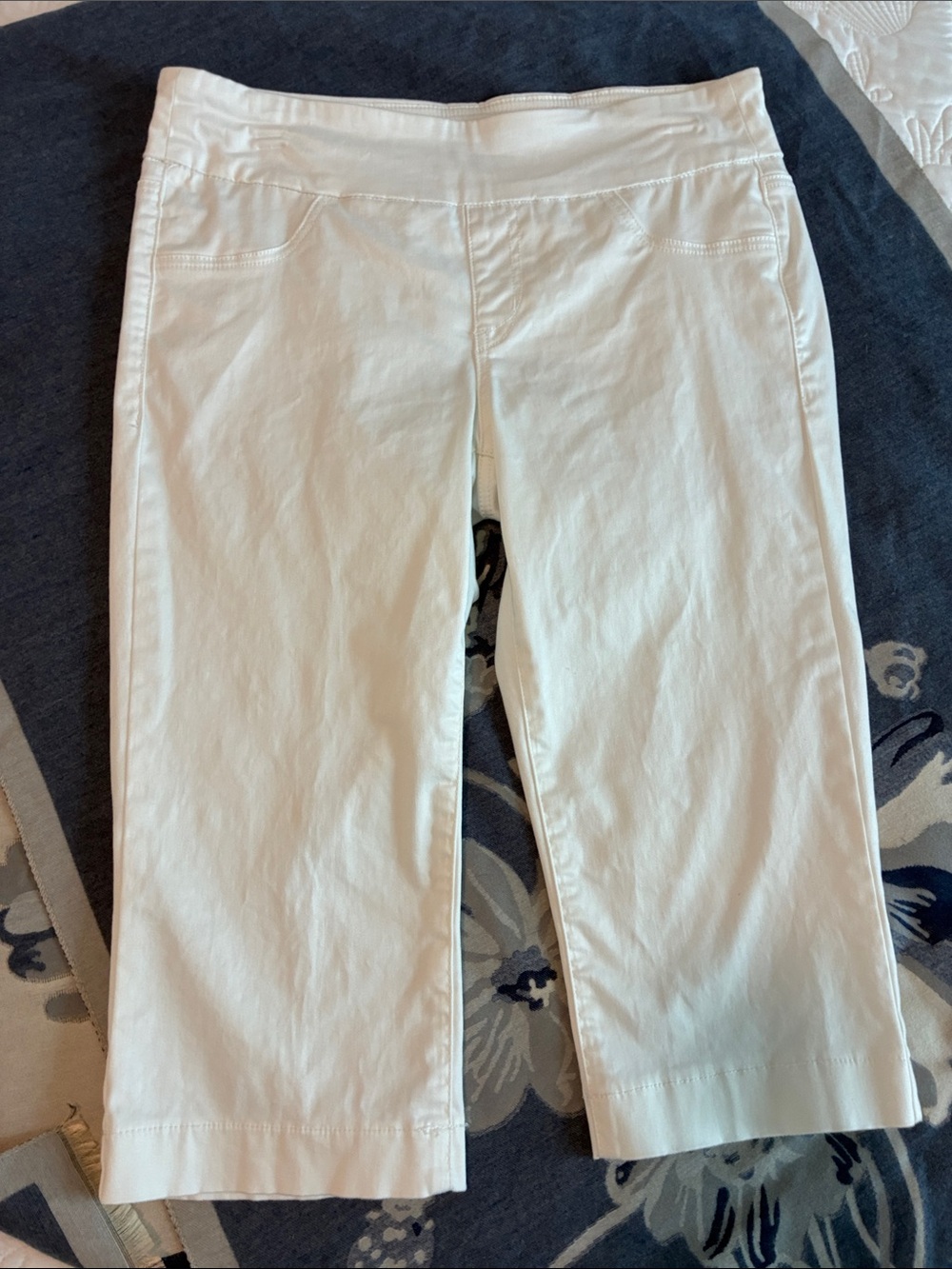 White Women's Capri Pants